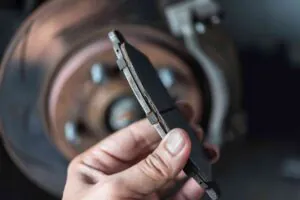 آموزش تعویض لنت ترمز خودرو